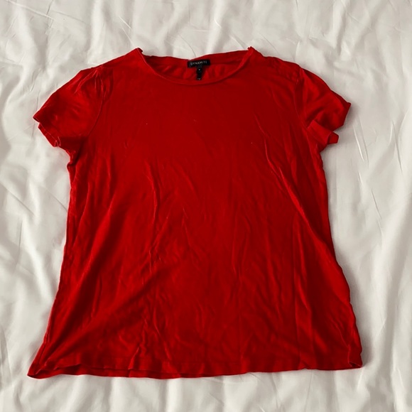 Red t shirt - Picture 1 of 2